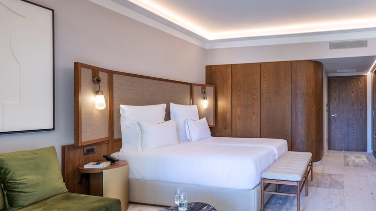 Tropical Open Plan Suite